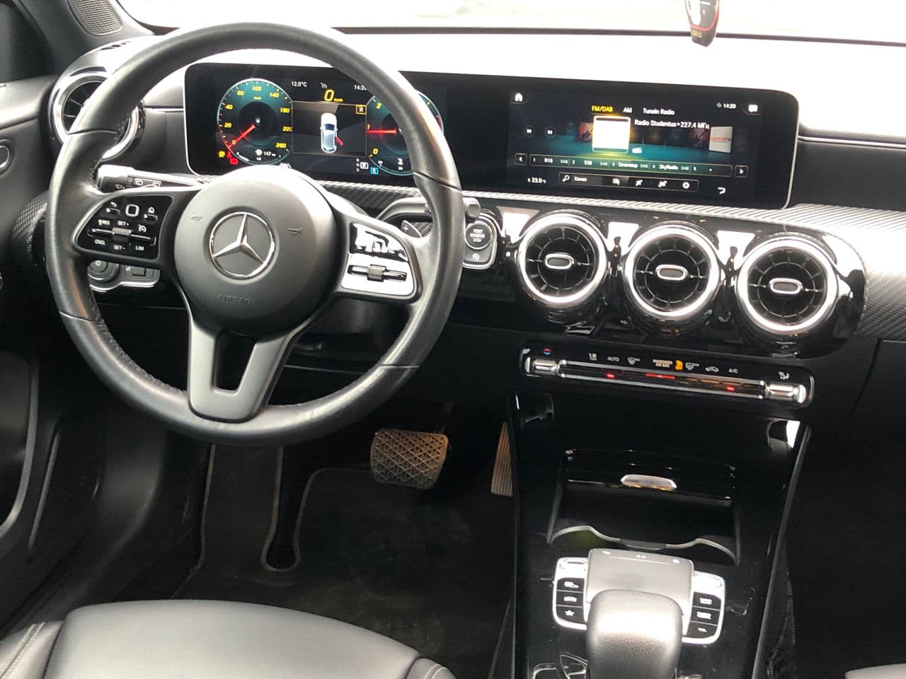 2019 Mercedes A 180 — Miniatură 9