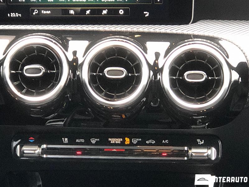 2019 Mercedes A 180 — Miniatură 16