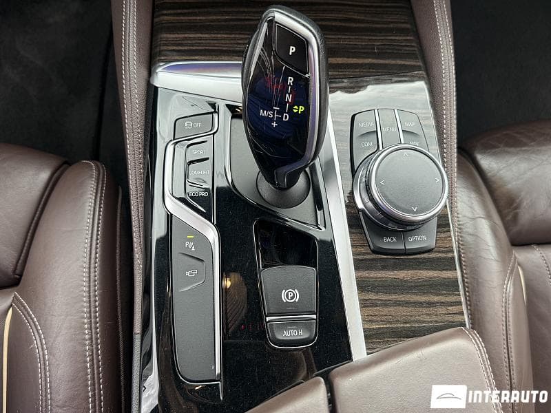 2017 BMW 520 — Miniatură 13