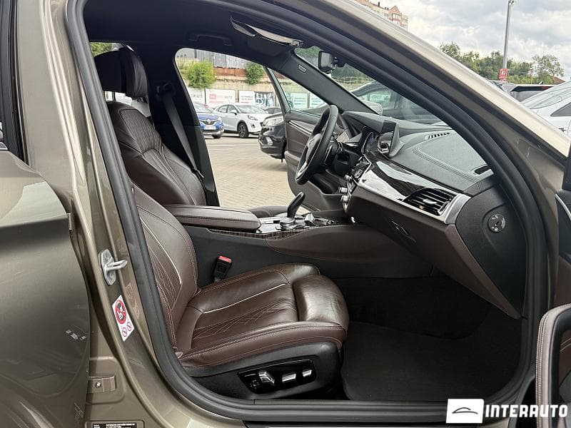 2017 BMW 520 — Miniatură 16