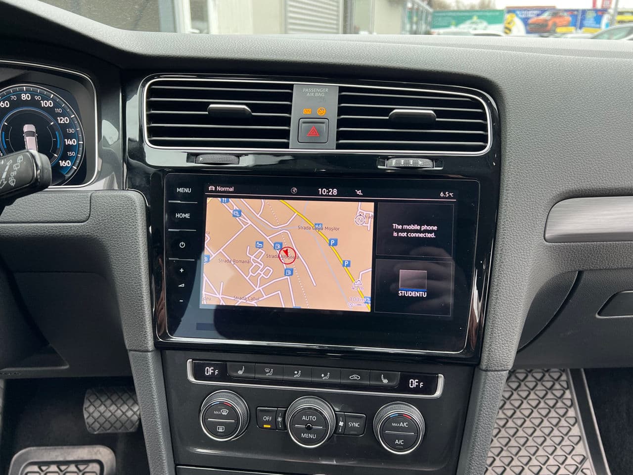 2020 Volkswagen e-Golf — Miniatură 11