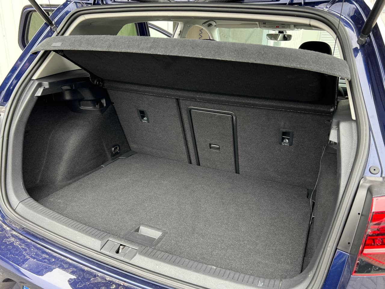 2020 Volkswagen e-Golf — Miniatură 19