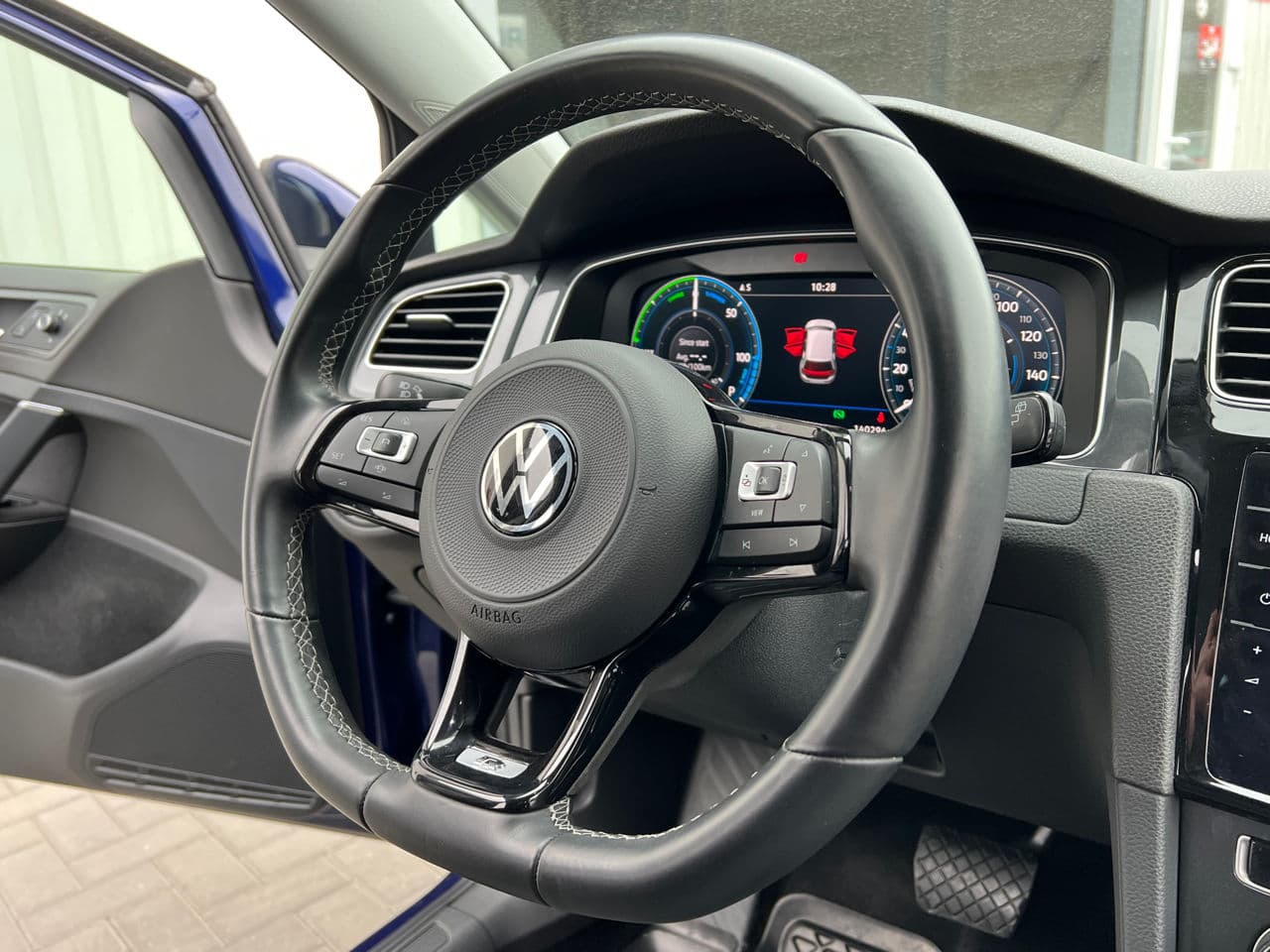 2020 Volkswagen e-Golf — Miniatură 7