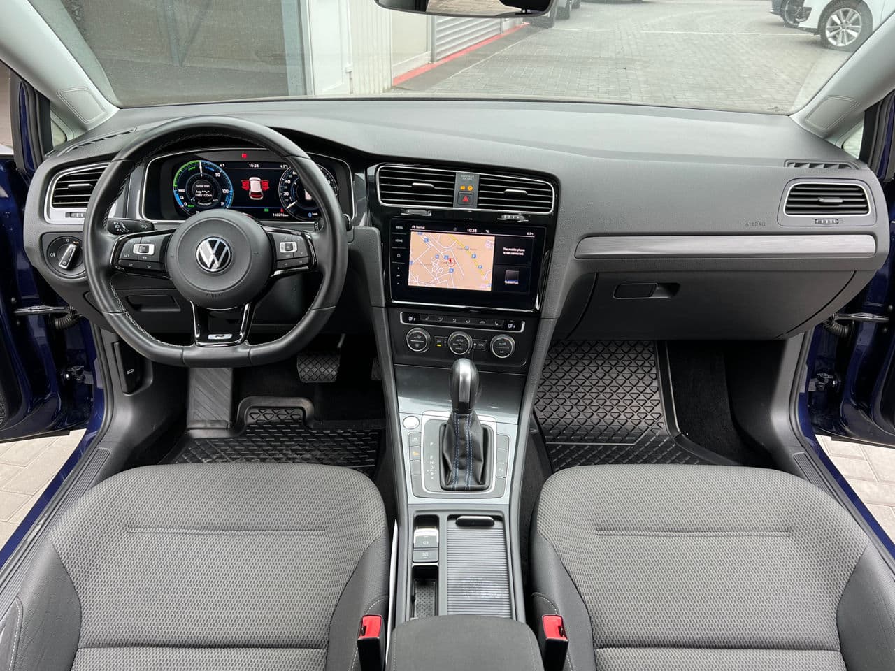 2020 Volkswagen e-Golf — Miniatură 6