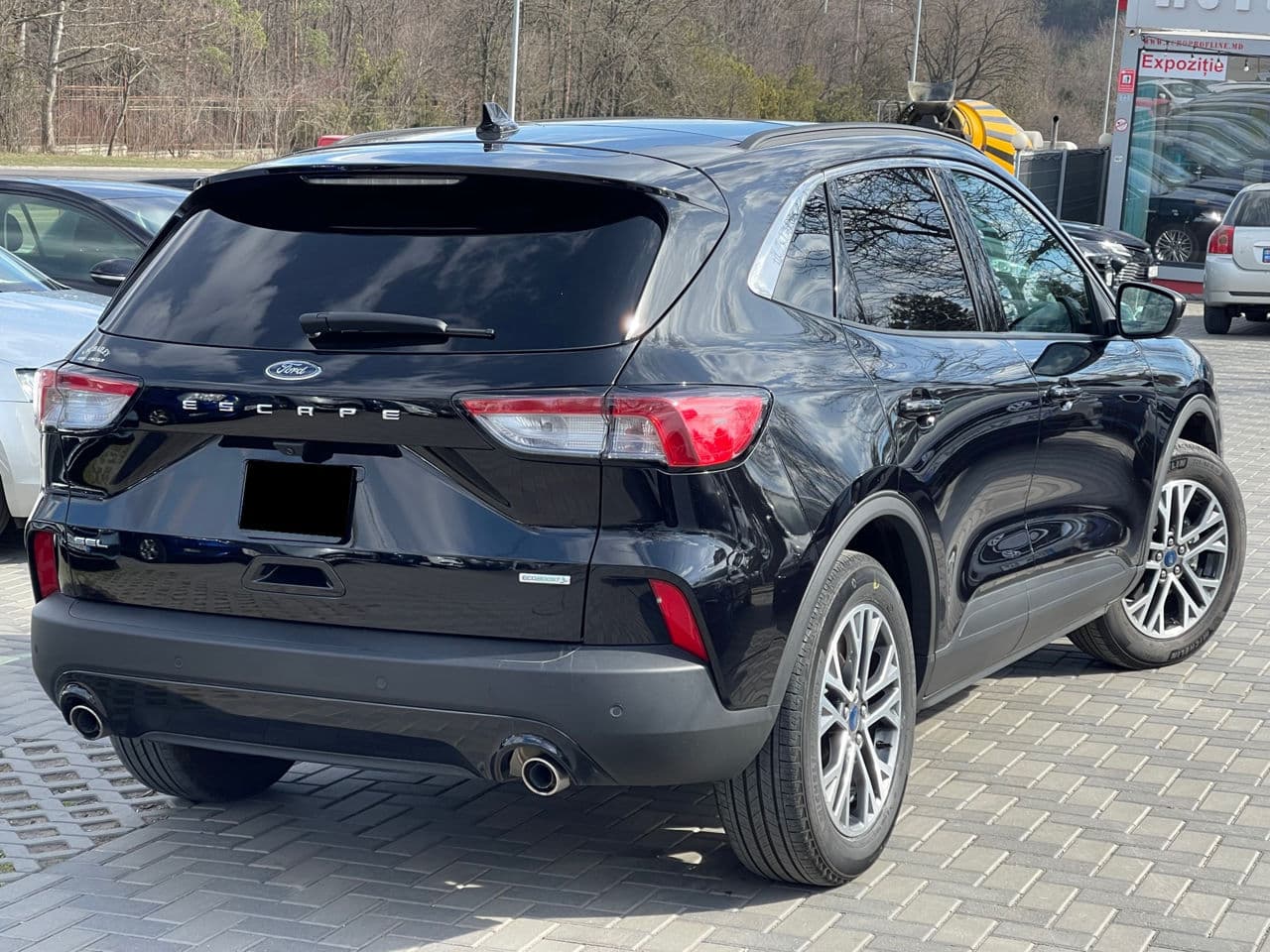 2019 Ford Escape — Miniatură 2