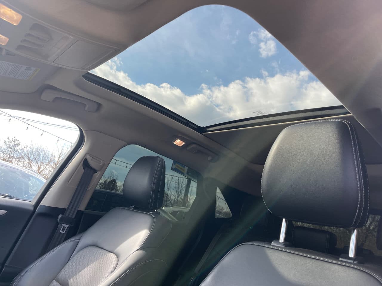 2019 Ford Escape — Miniatură 16