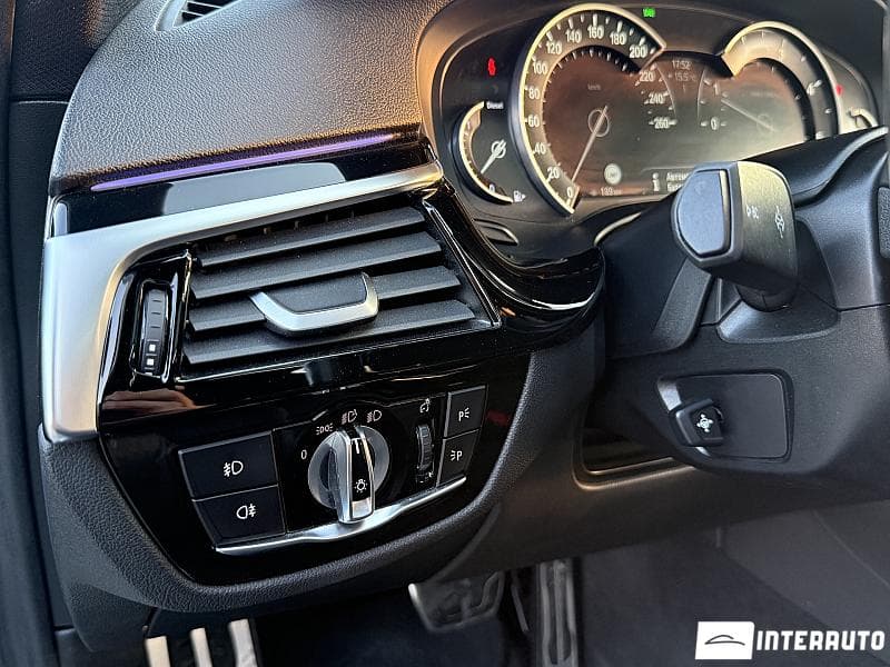 BMW 520 2018 — Миниатюра 20