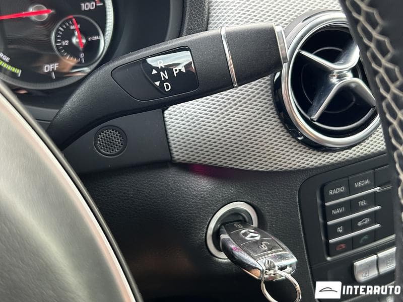 2015 Mercedes B 250E — Miniatură 11