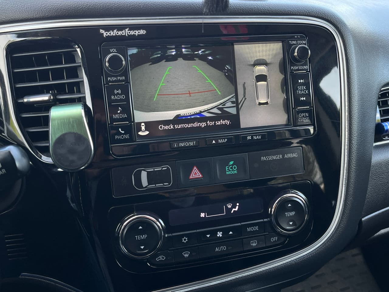 2016 Mitsubishi Outlander — Miniatură 14