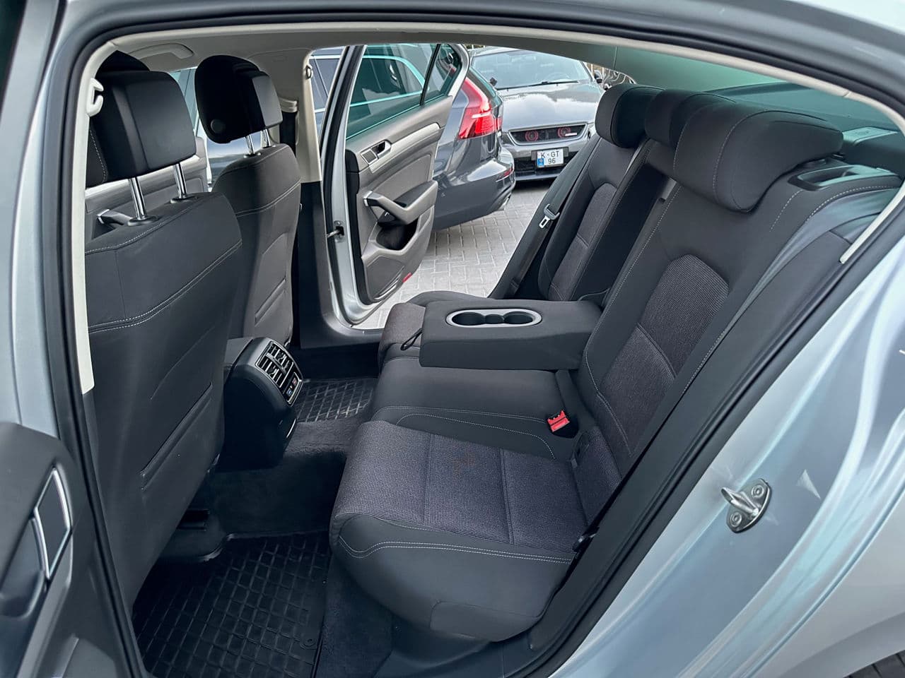 2015 Volkswagen Passat — Miniatură 17