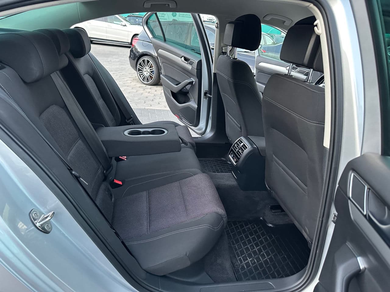 2015 Volkswagen Passat — Miniatură 16