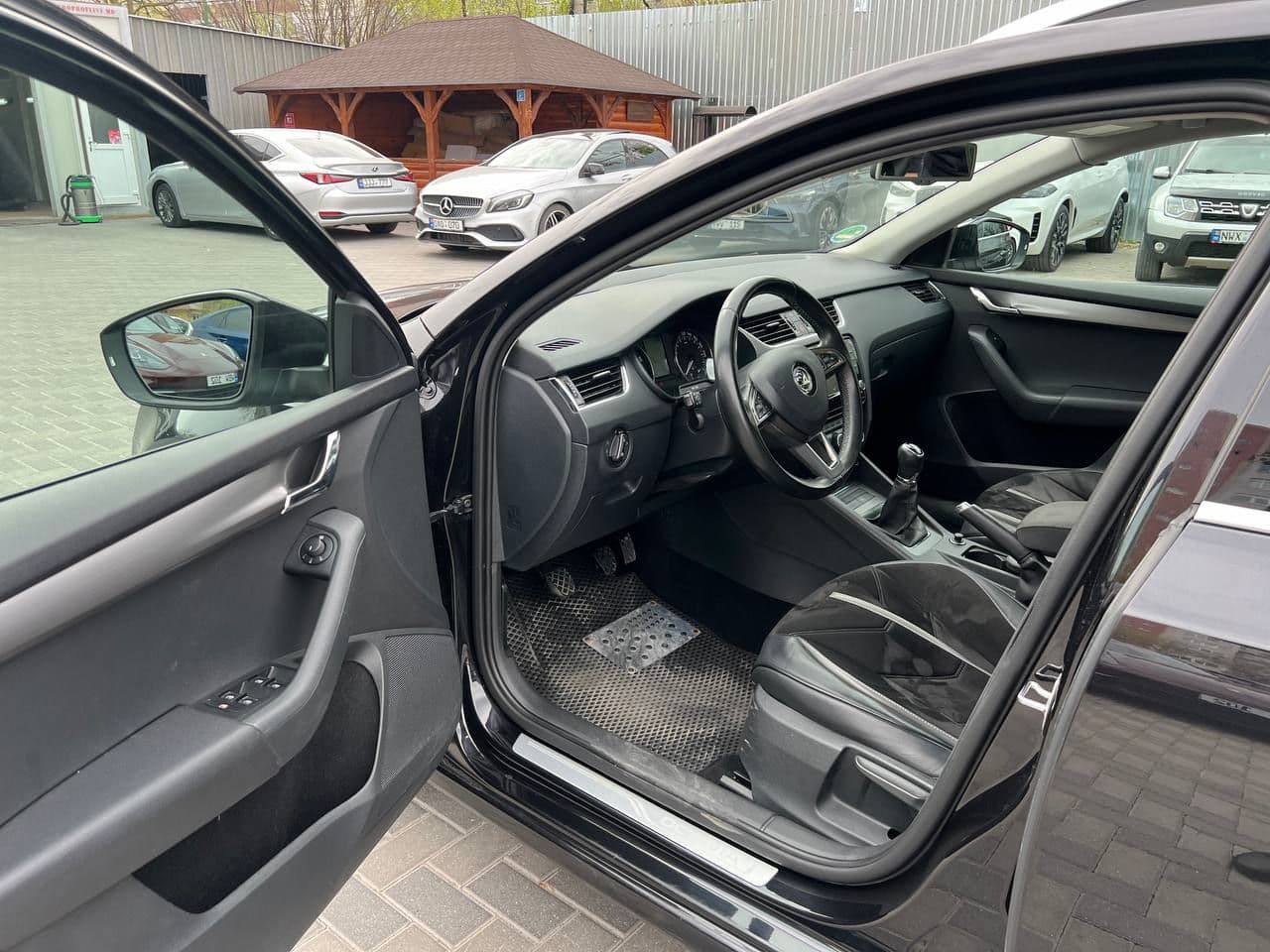 2016 Skoda Octavia — Miniatură 5