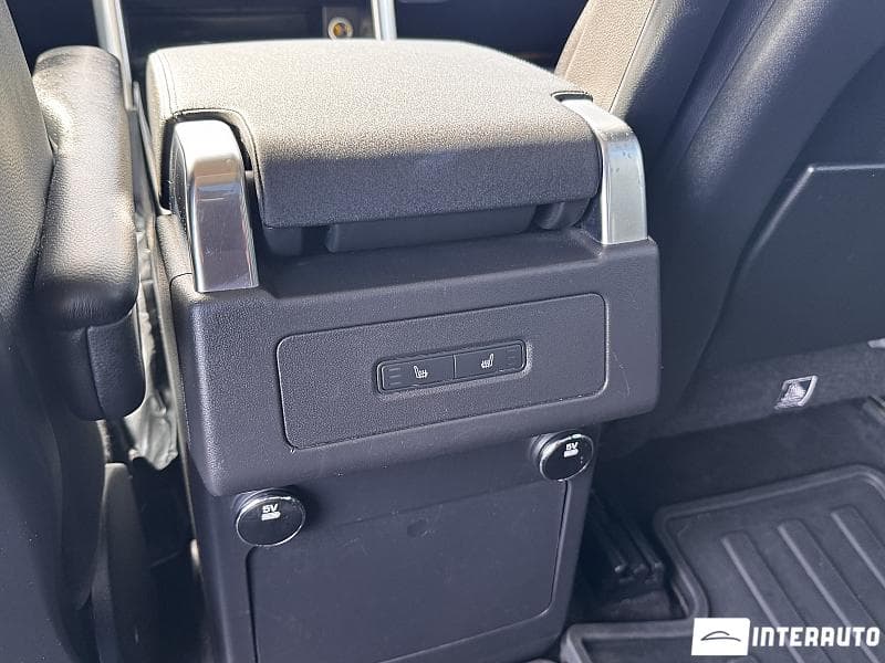 2017 Land Rover Discovery — Miniatură 18