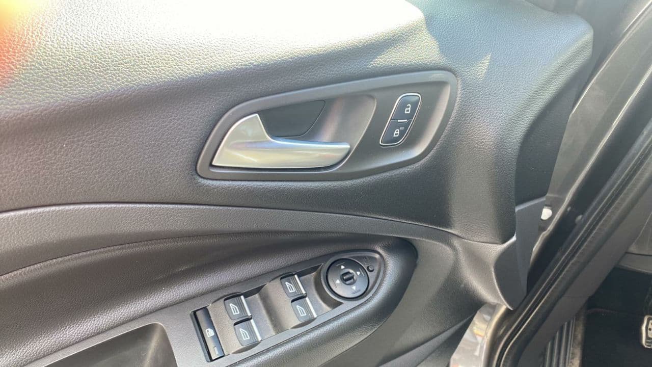 2017 Ford Kuga — Miniatură 6