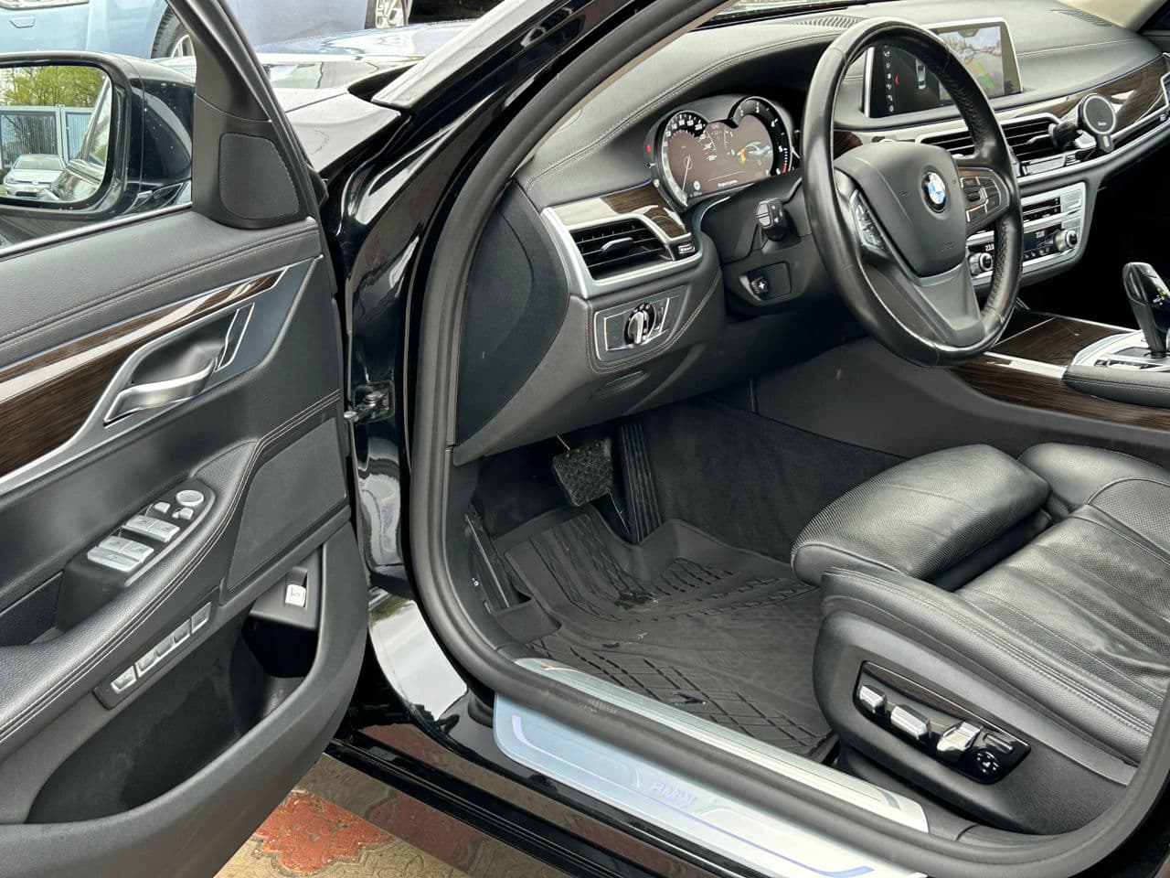 BMW 730 2018 — Миниатюра 7