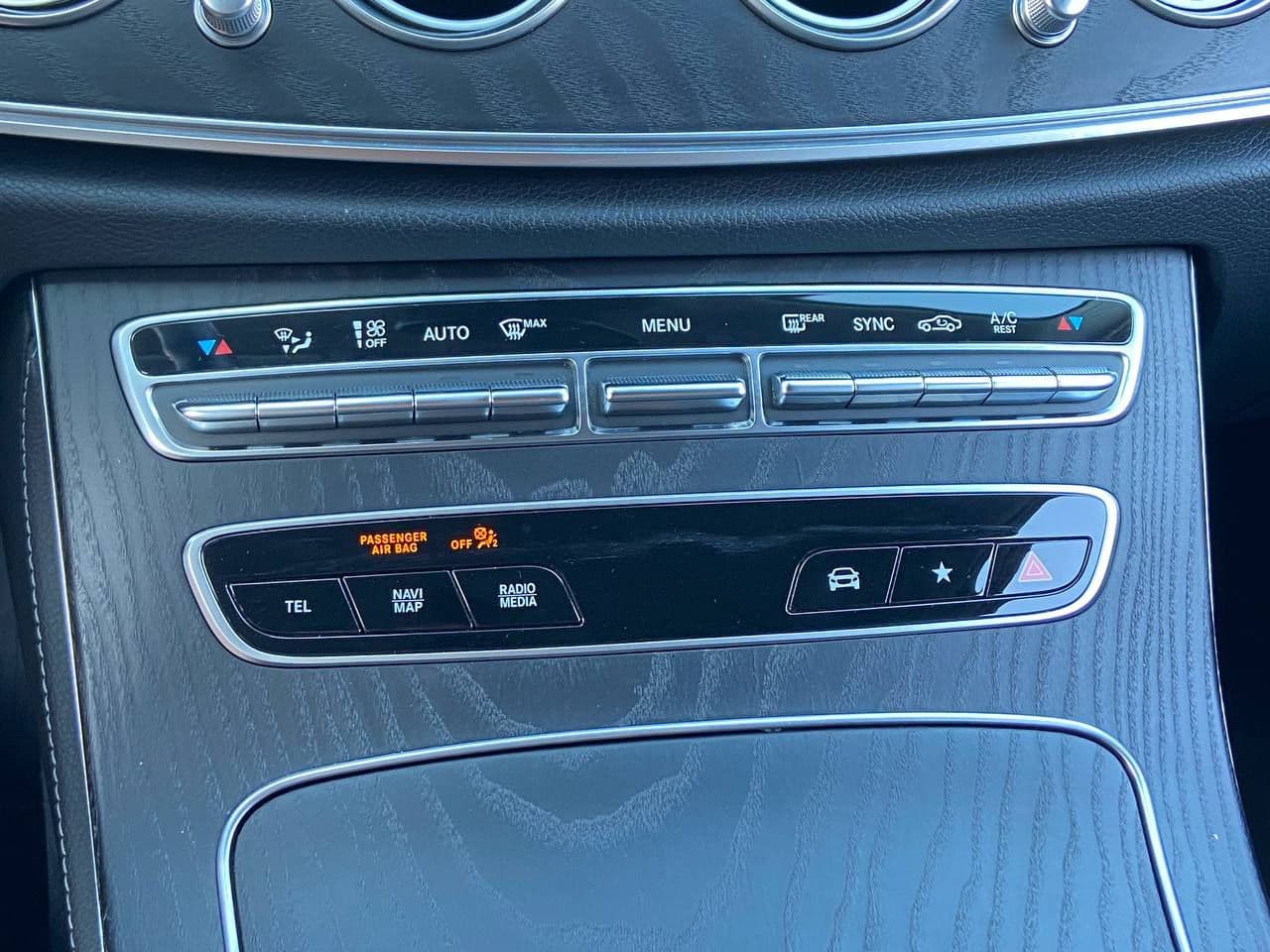 2021 Mercedes E 220 — Miniatură 14