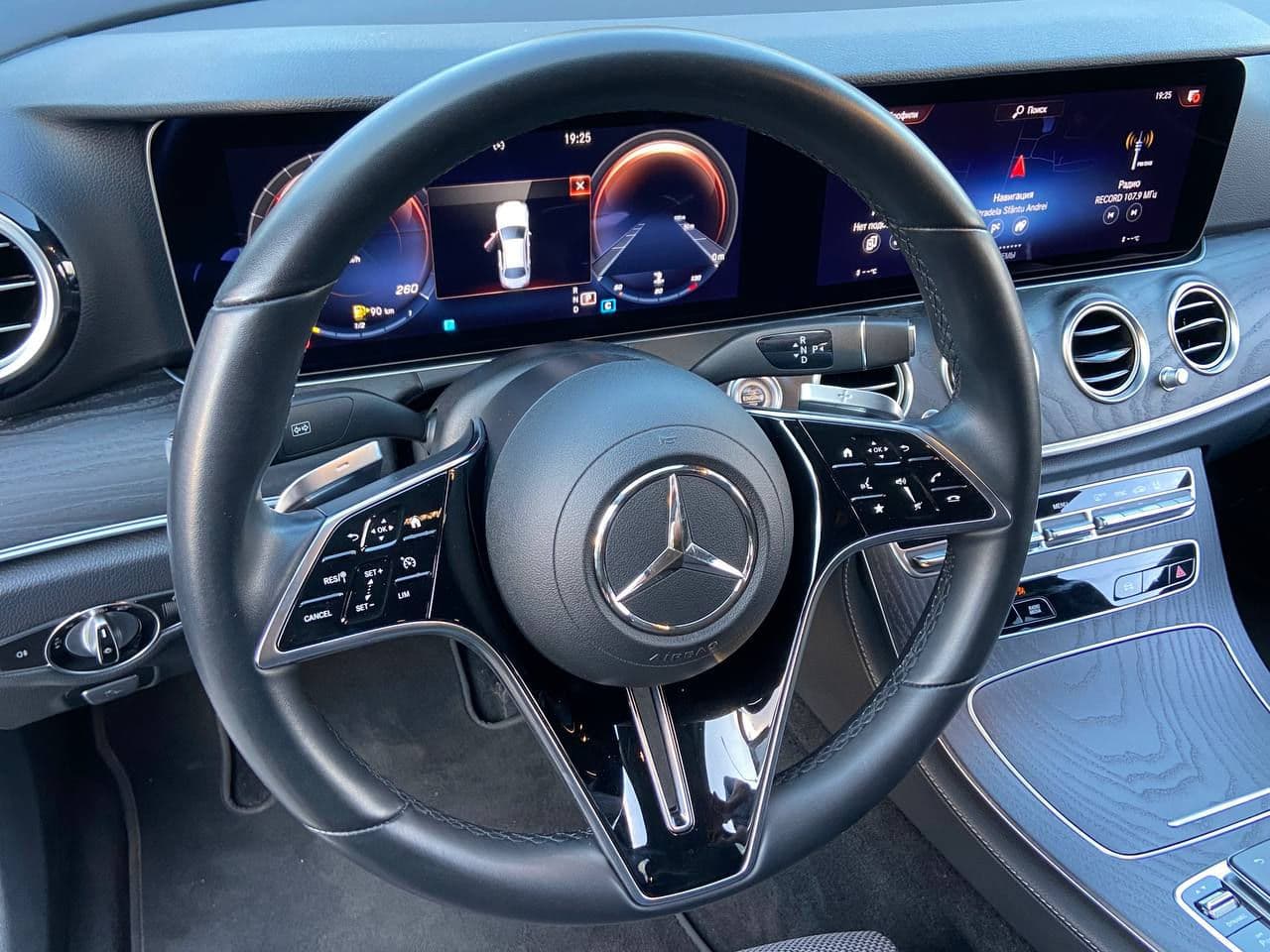 2021 Mercedes E 220 — Miniatură 8