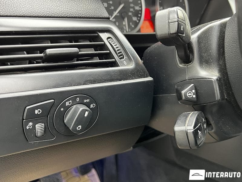 2004 BMW 525 — Miniatură 13