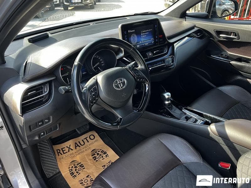2018 Toyota C-HR — Miniatură 8