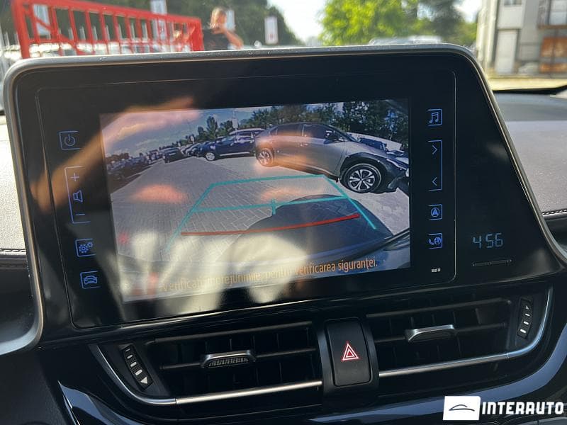 2018 Toyota C-HR — Miniatură 10