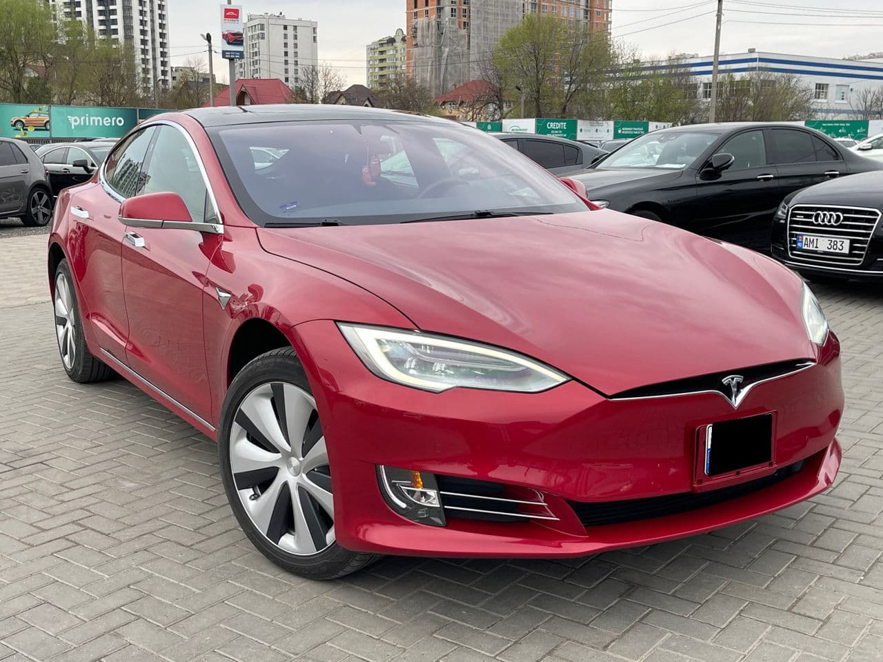 2020 Tesla Model S — Miniatură 2
