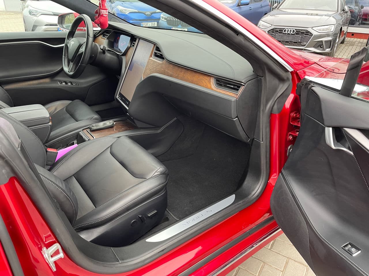 2020 Tesla Model S — Miniatură 14