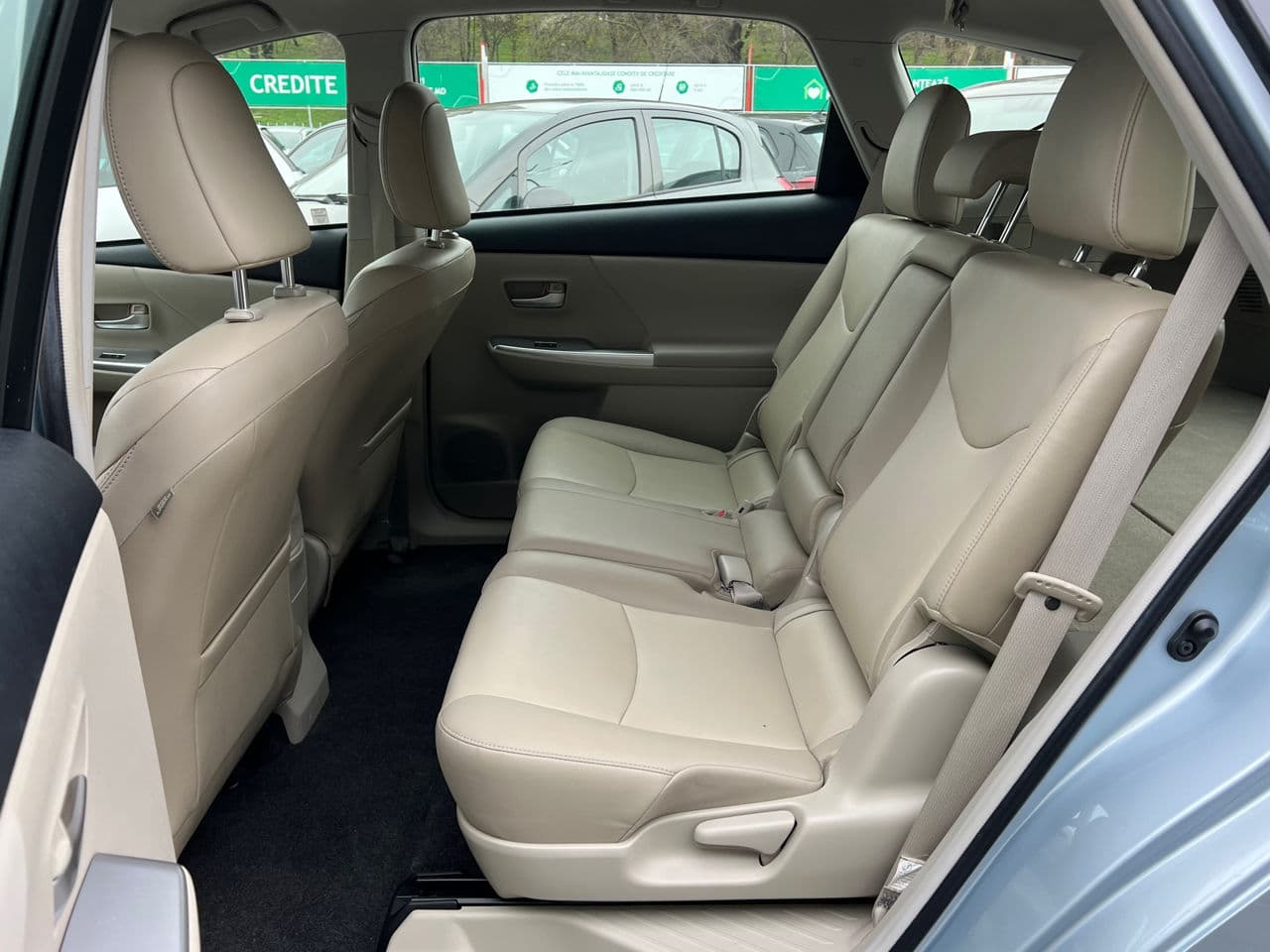 2012 Toyota Prius Plus / V — Miniatură 16