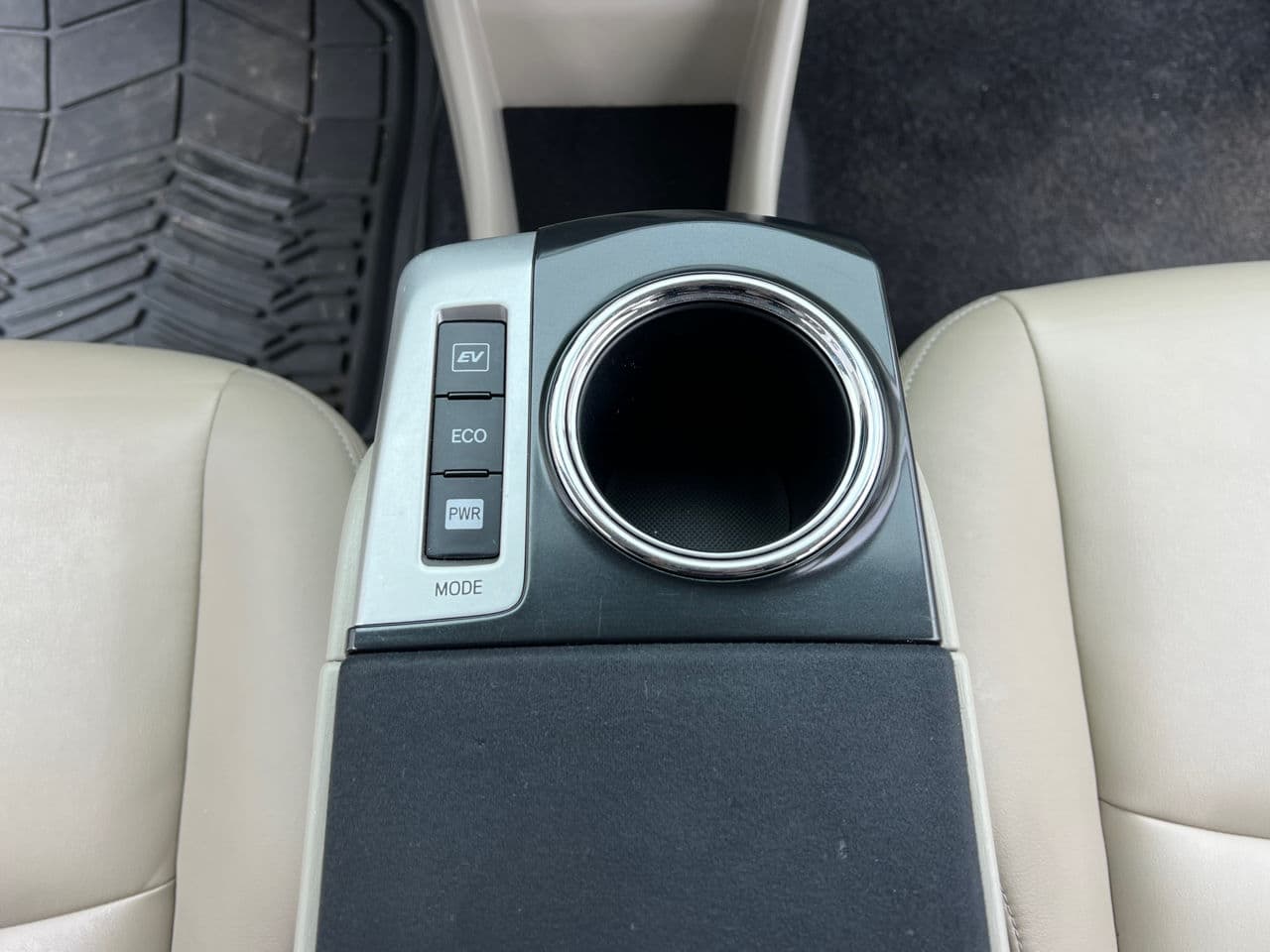 2012 Toyota Prius Plus / V — Miniatură 12