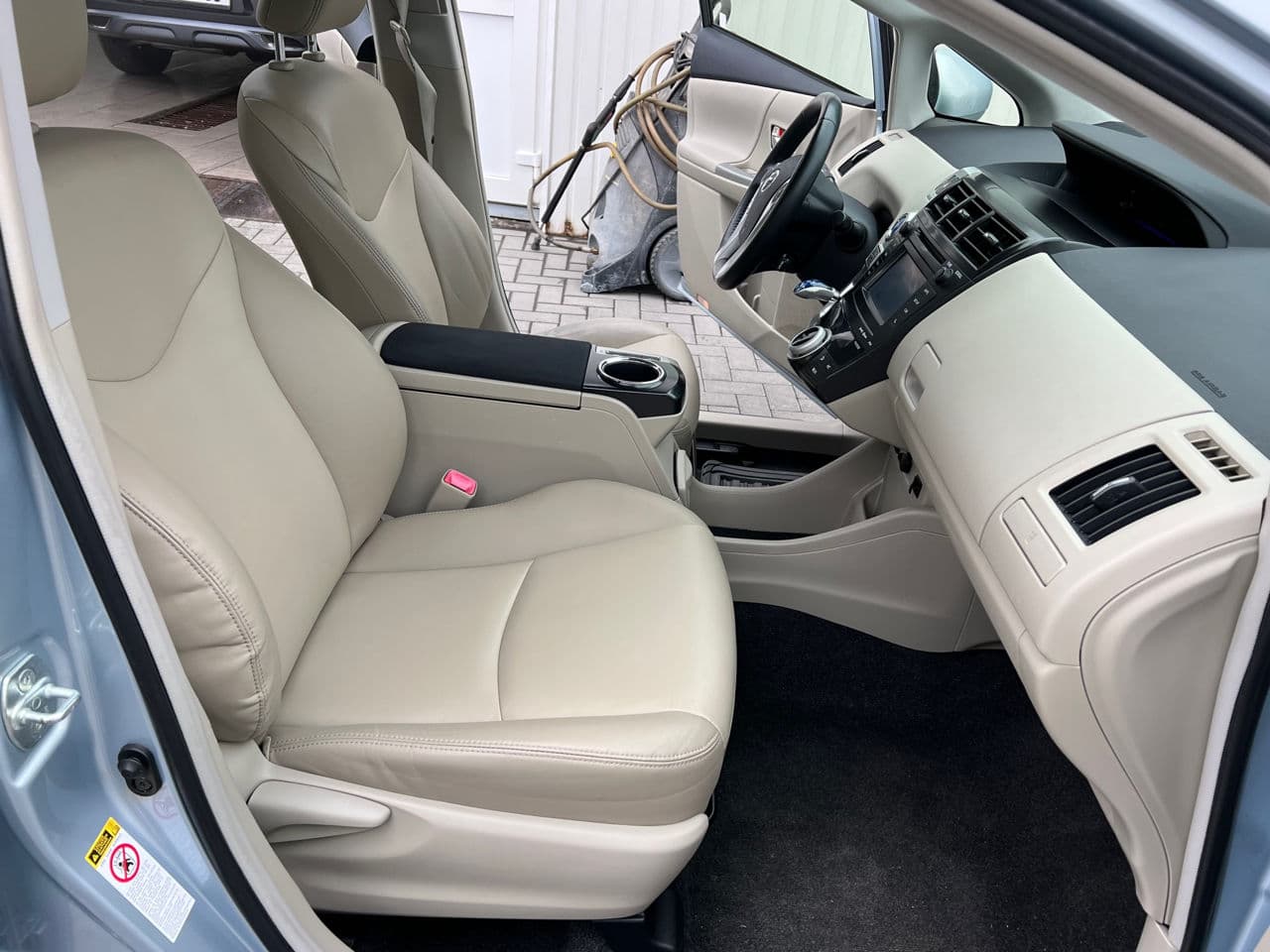 2012 Toyota Prius Plus / V — Miniatură 5