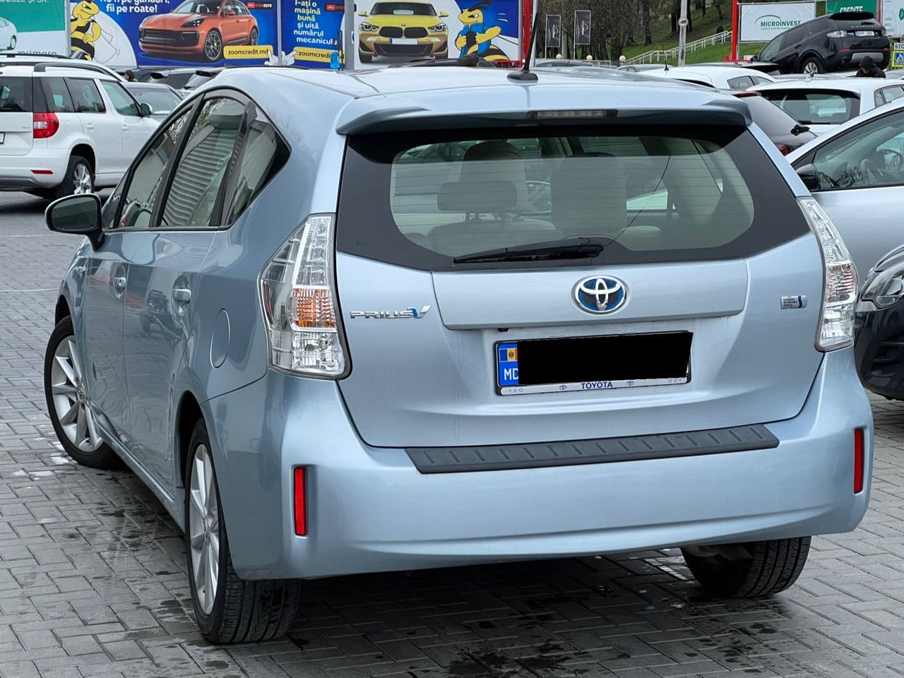 2012 Toyota Prius Plus / V — Miniatură 2