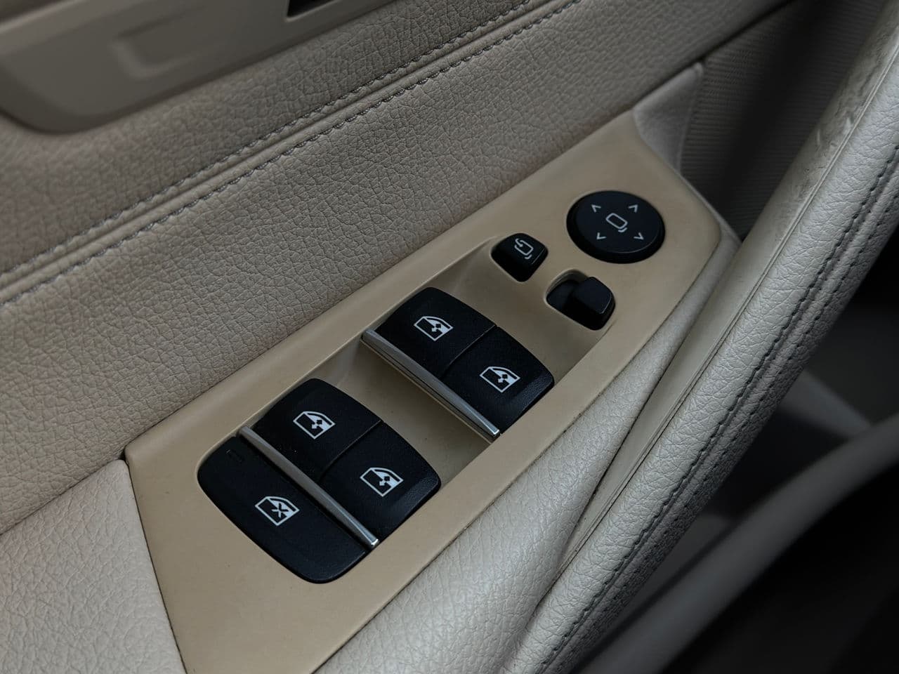 BMW 530e 2017 — Миниатюра 10