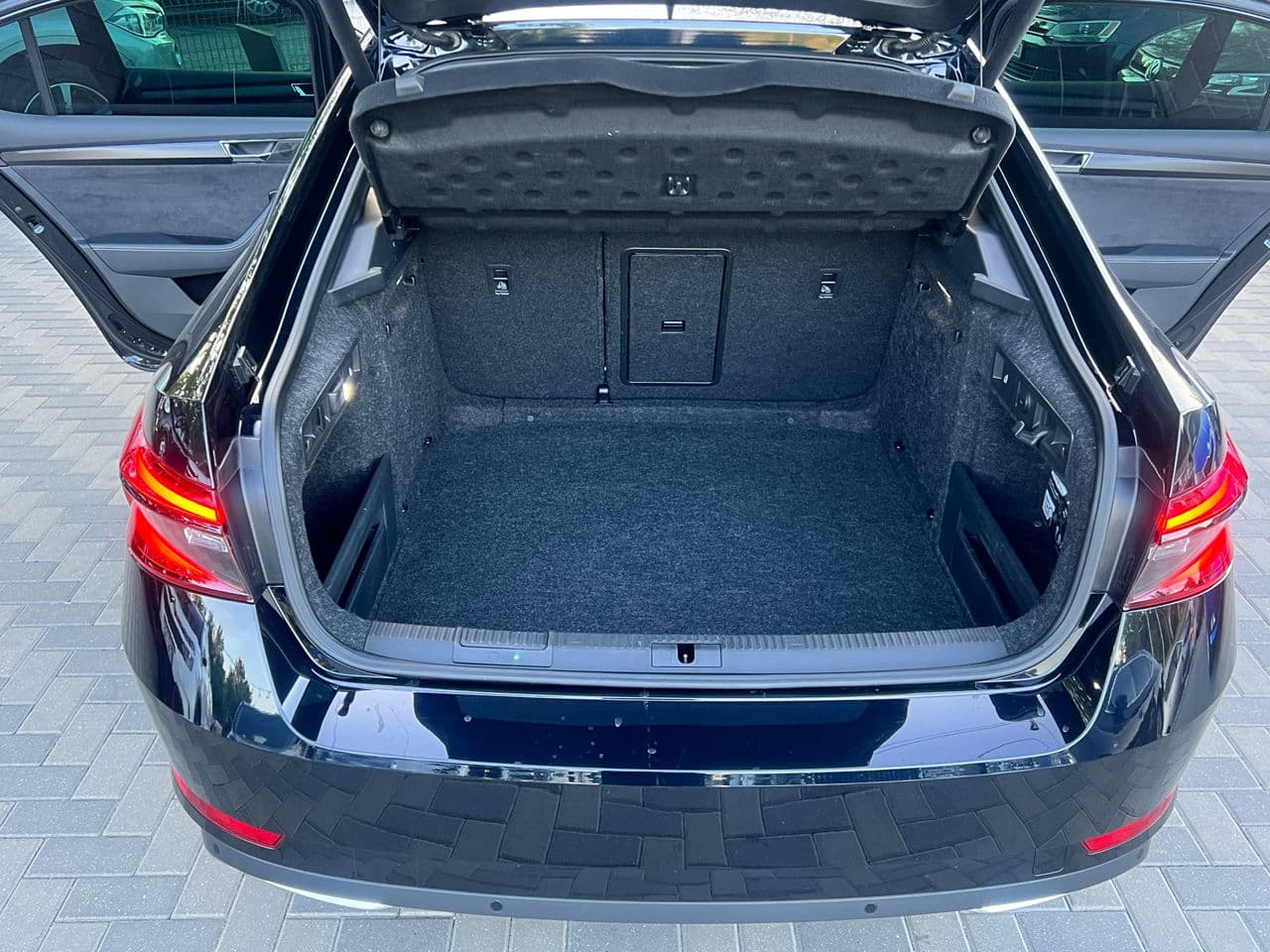 2019 Skoda Superb — Miniatură 25