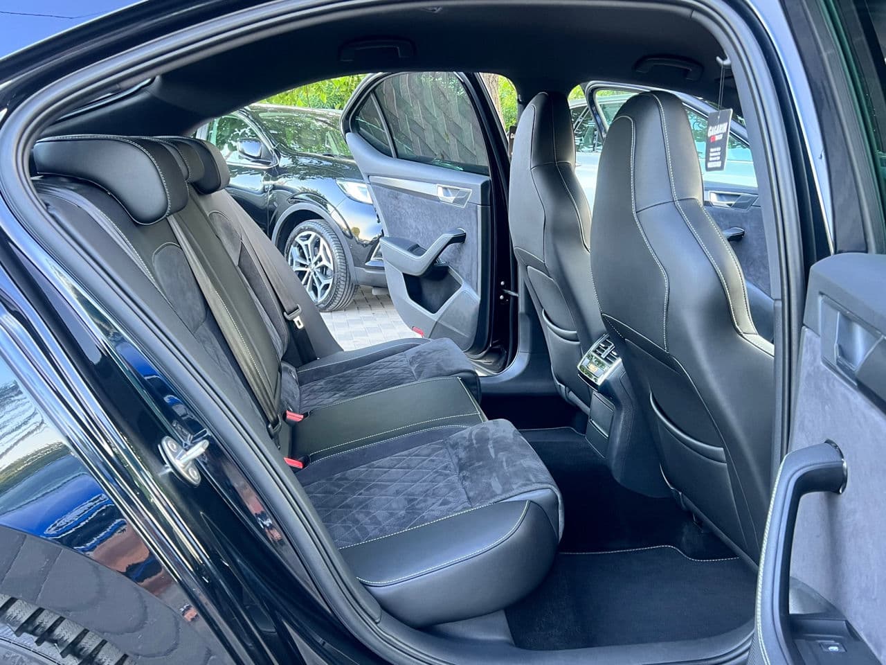 2019 Skoda Superb — Miniatură 8