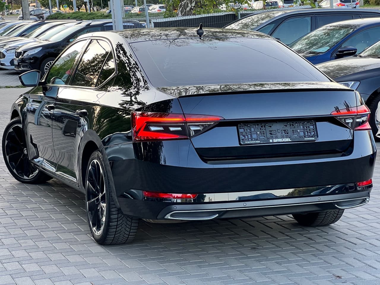 2019 Skoda Superb — Miniatură 4