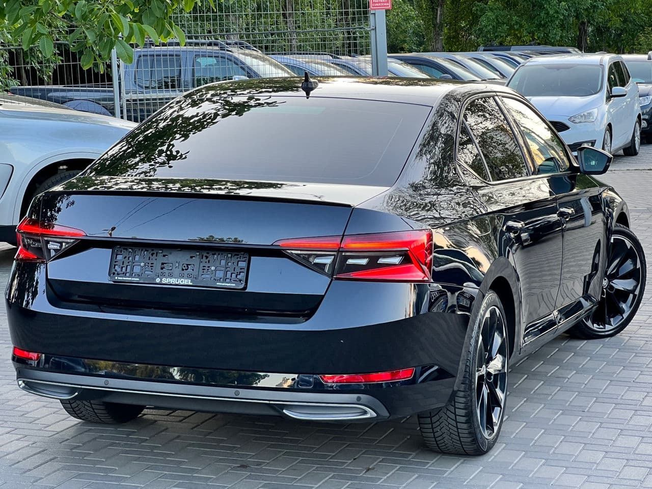2019 Skoda Superb — Miniatură 3