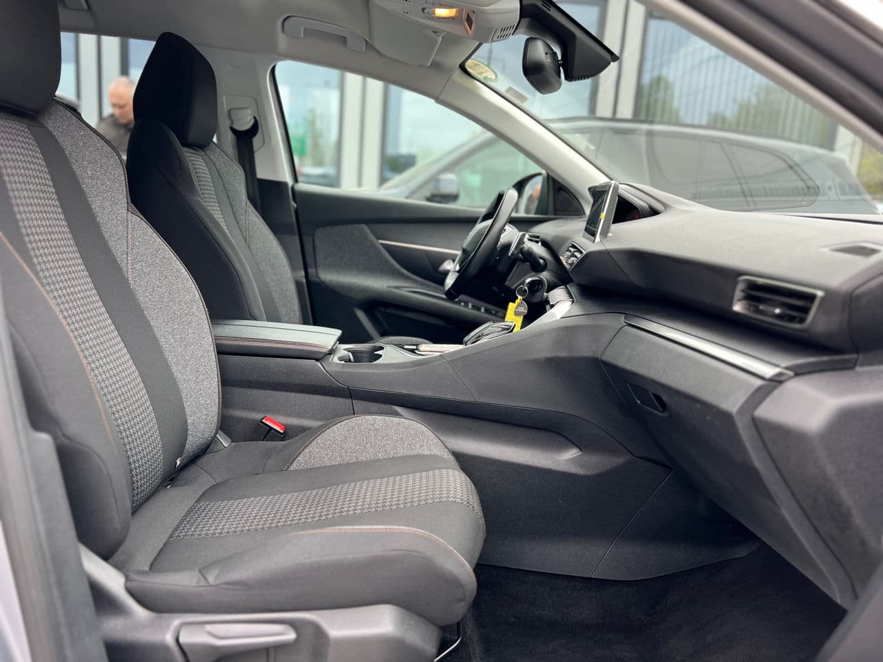 2018 Peugeot 3008 — Miniatură 18