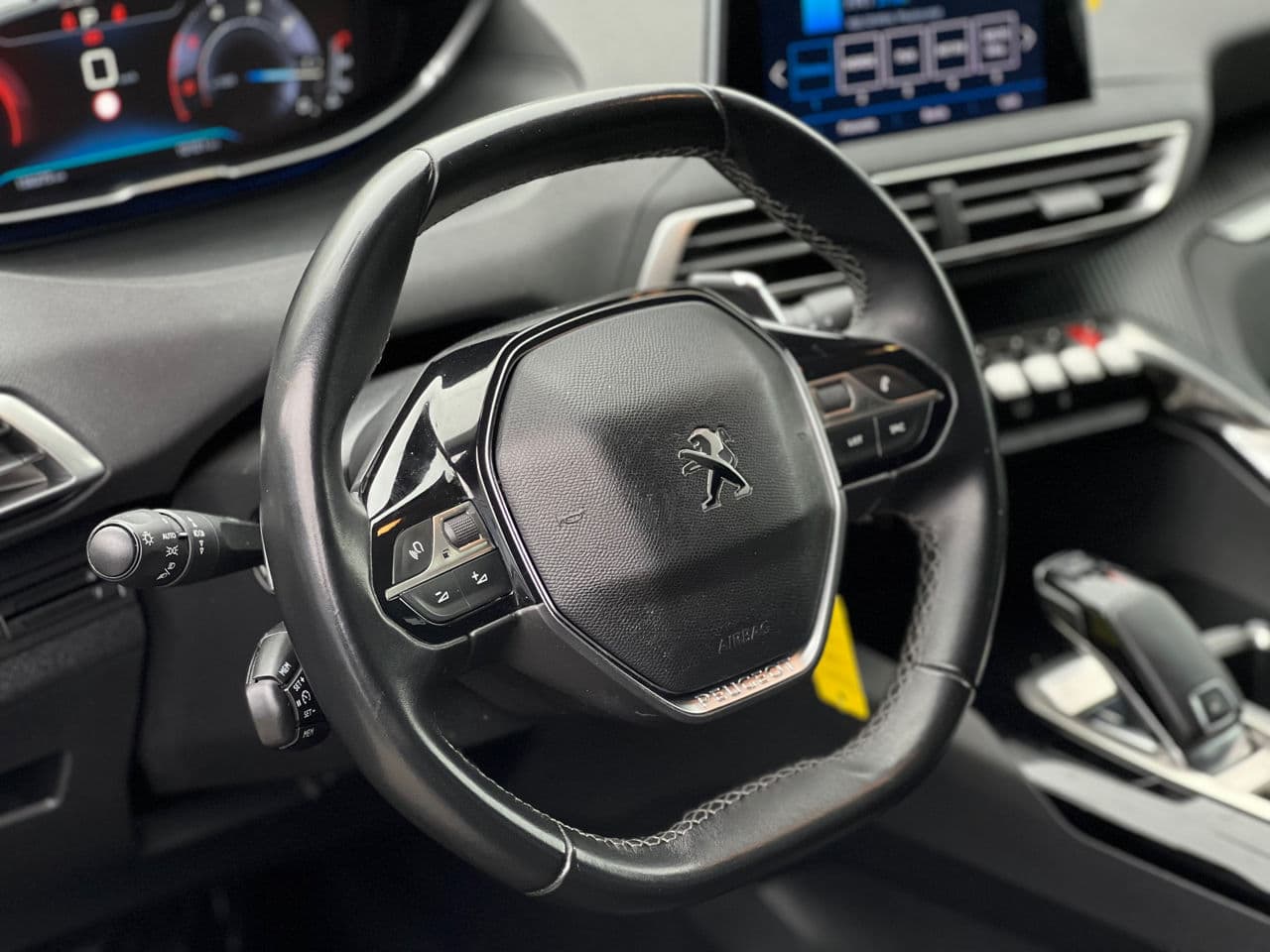 2018 Peugeot 3008 — Miniatură 8