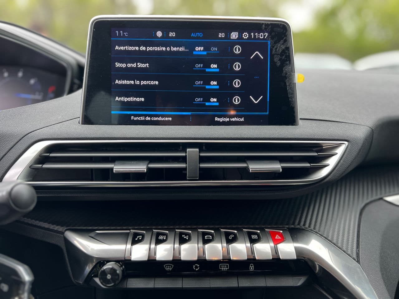 2018 Peugeot 3008 — Miniatură 14