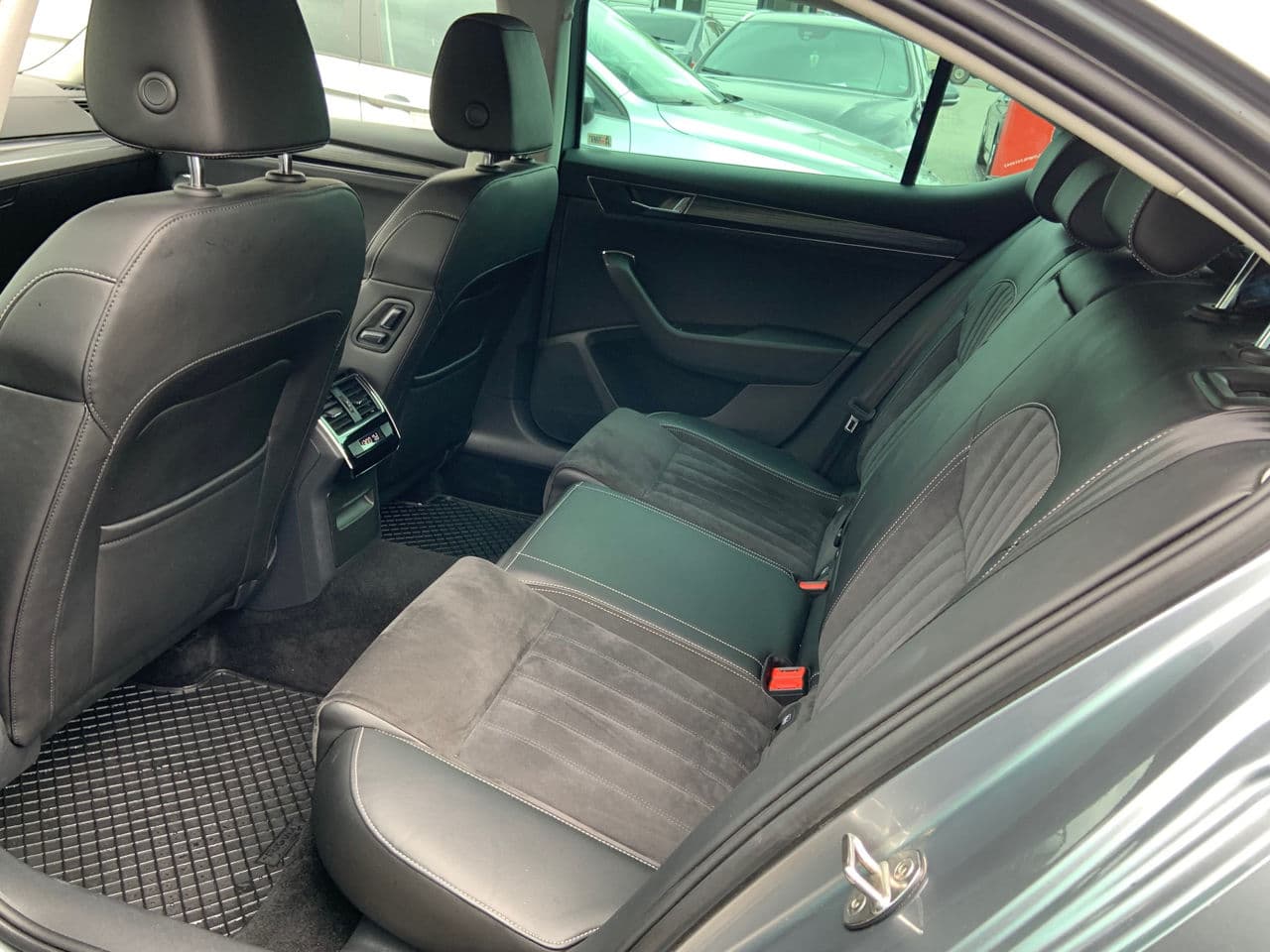 Skoda Superb 2019 — Миниатюра 19