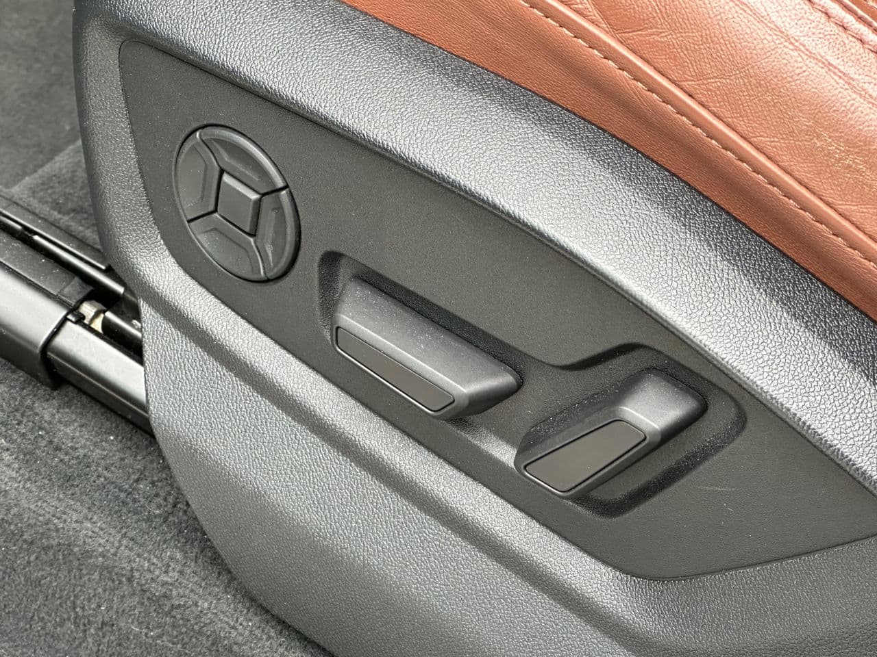 Audi Q7 2020 — Миниатюра 15