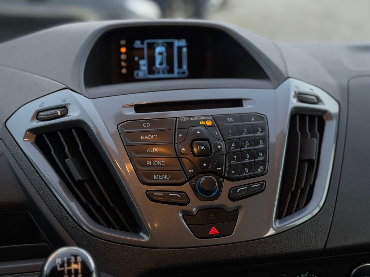 2014 Ford Transit — Miniatură 13