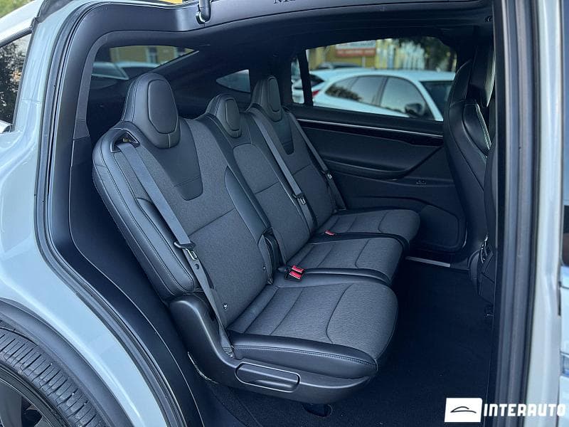2017 Tesla Model X — Miniatură 15