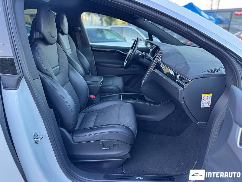2017 Tesla Model X — Miniatură 16