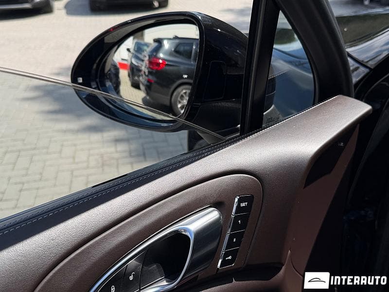 2015 Porsche Cayenne Turbo — Miniatură 7