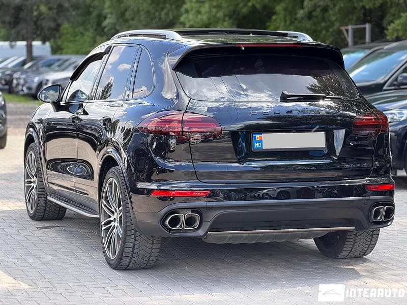 2015 Porsche Cayenne Turbo — Miniatură 4