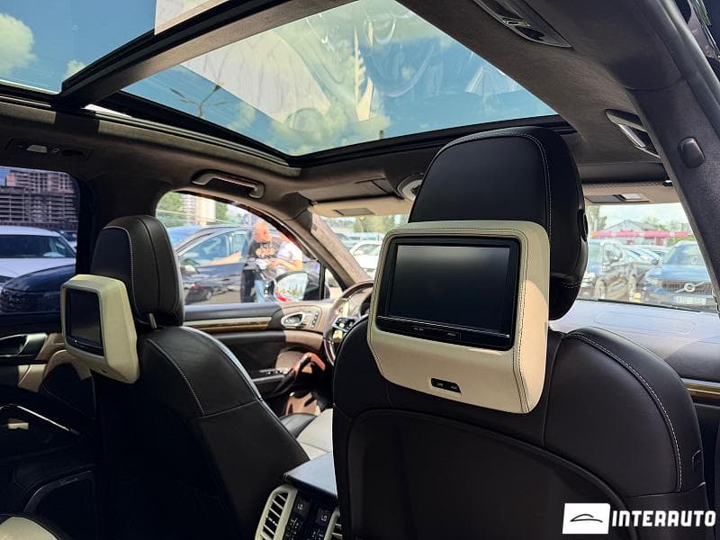 2015 Porsche Cayenne Turbo — Miniatură 20