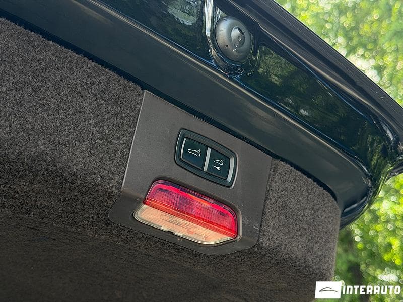 2015 Porsche Cayenne Turbo — Miniatură 24