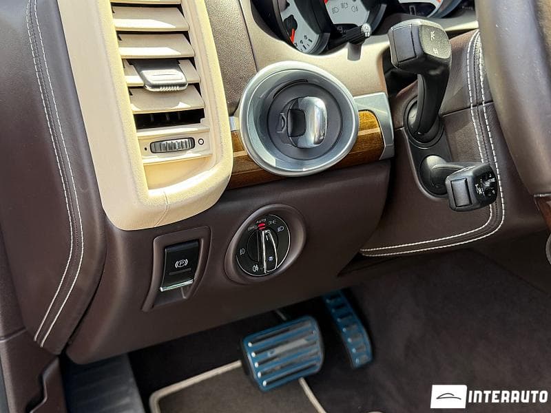 2015 Porsche Cayenne Turbo — Miniatură 11