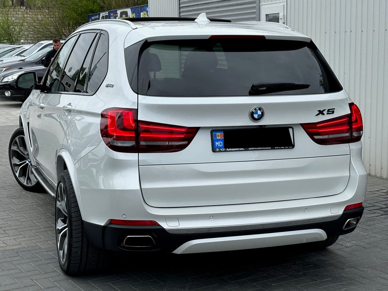 2017 BMW X5 4.0e — Miniatură 3