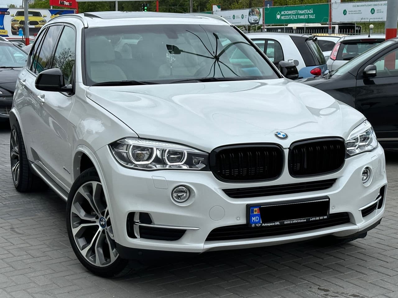 2017 BMW X5 4.0e — Miniatură 4